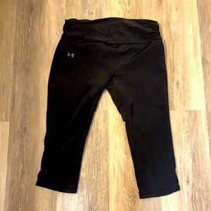 Under Armour compression capris leggings